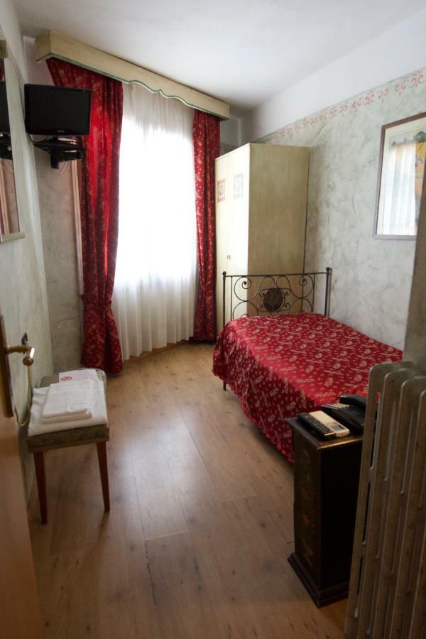Locanda Le Monache Камайоре Екстериор снимка